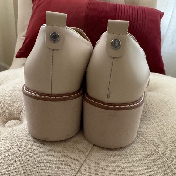 Naturizer “Darry” loafer 6.5 cream - Picture 5 of 6